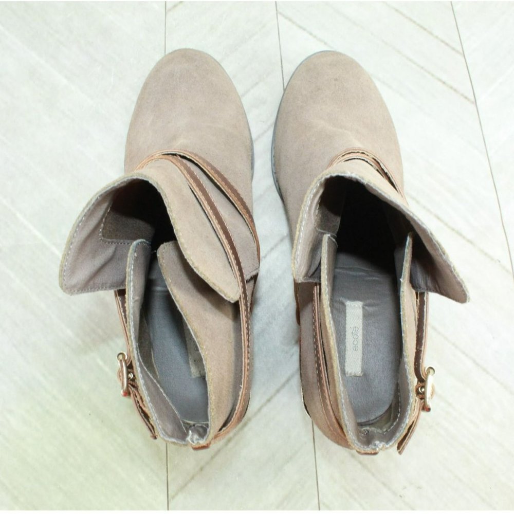 Ecote Brown Suede Slip On Casual Buckled Ankle Heel Booties Size 9 - Picture 7 of 9